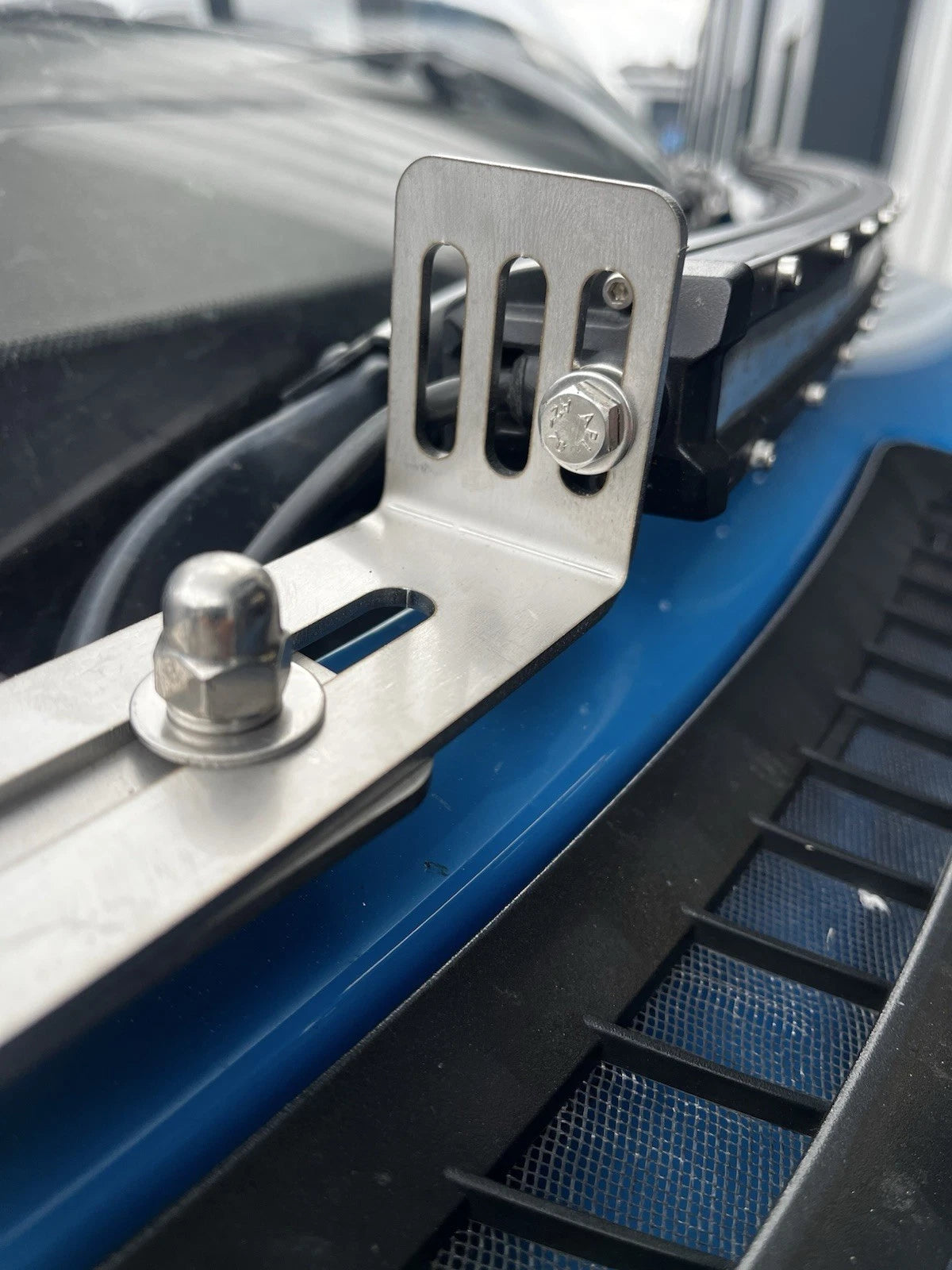 Mercedes Sprinter W907 Curved Light Bar Bonnet Mount Brackets